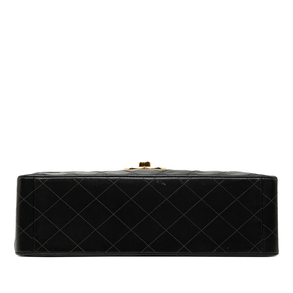 Pre-Loved Chanel Maxi XL Classic Lambskin Single Flap - Picture 3 of 8